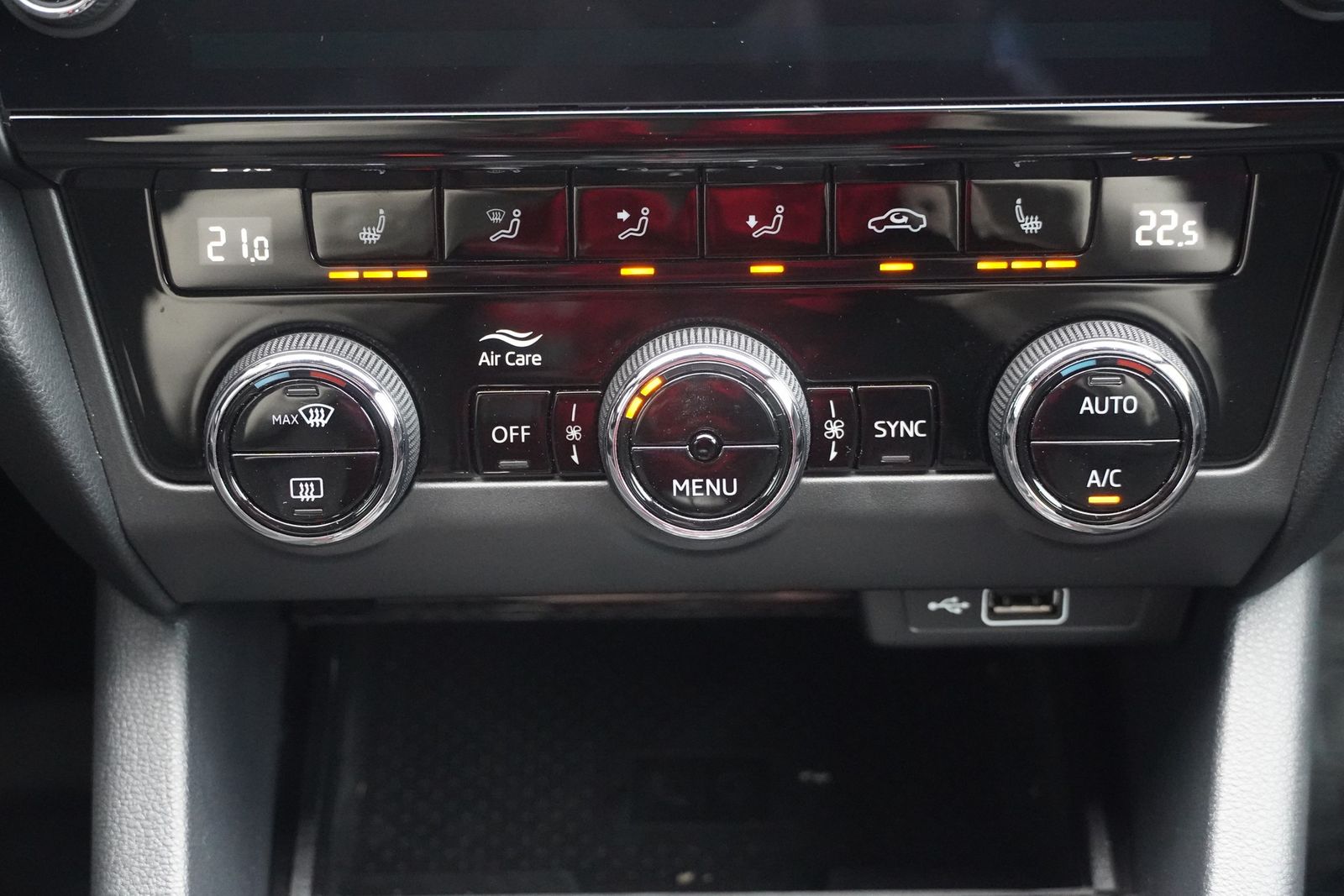 Skoda Octavia Combi 2.0 RS 245 Navi Digitales Cockpit foto 14