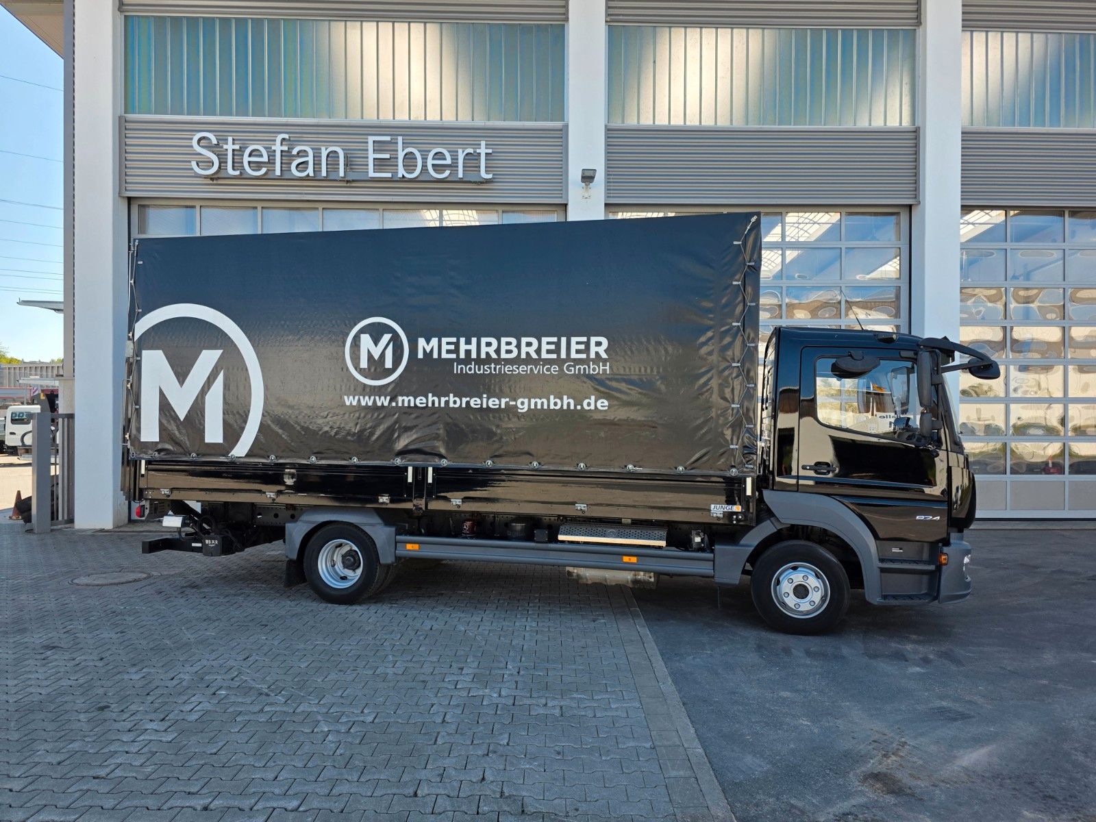 Fahrzeugabbildung Mercedes-Benz Atego 824 L Bär LBW 1.000kg AHK Klima 3 Sitze