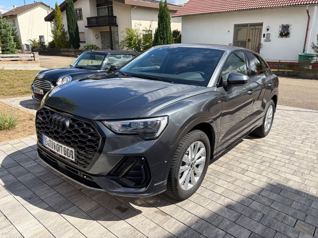 Image of Audi Q3