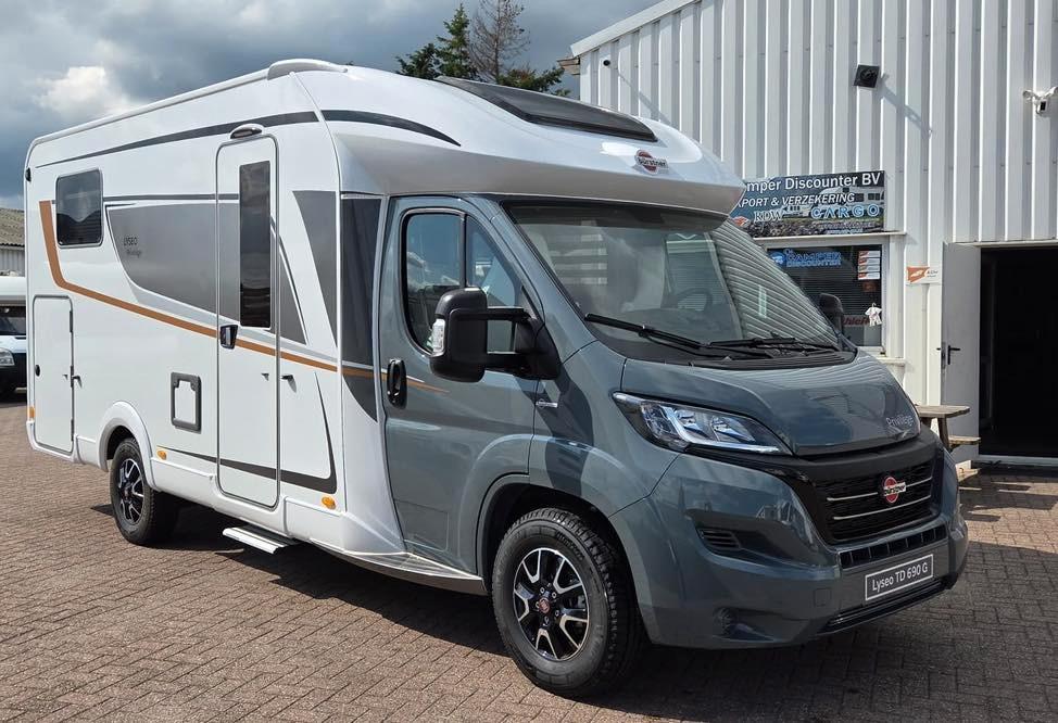 Bürstner Lyseo TD690 Privelege einzelbetten+hubbett