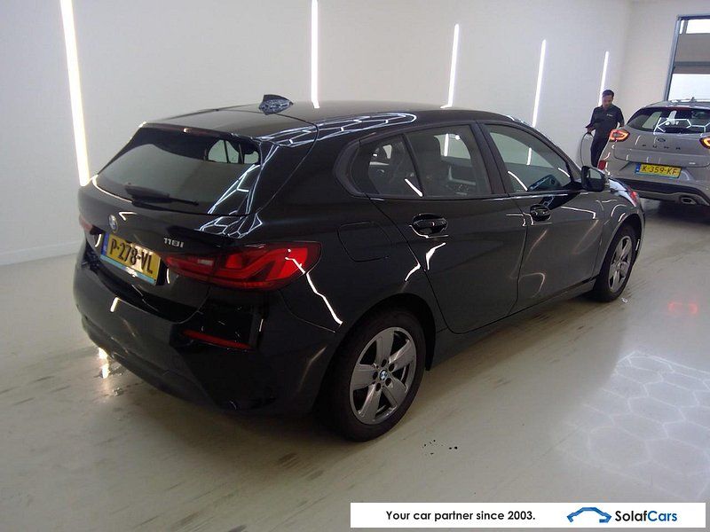 BMW 118 i Aut. LED LC-Pro HI-FI Navi 1/2 Sport-Leat imagem 3
