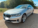 BMW 520d A  Limousine Luxury Line  - silberne BMW 520