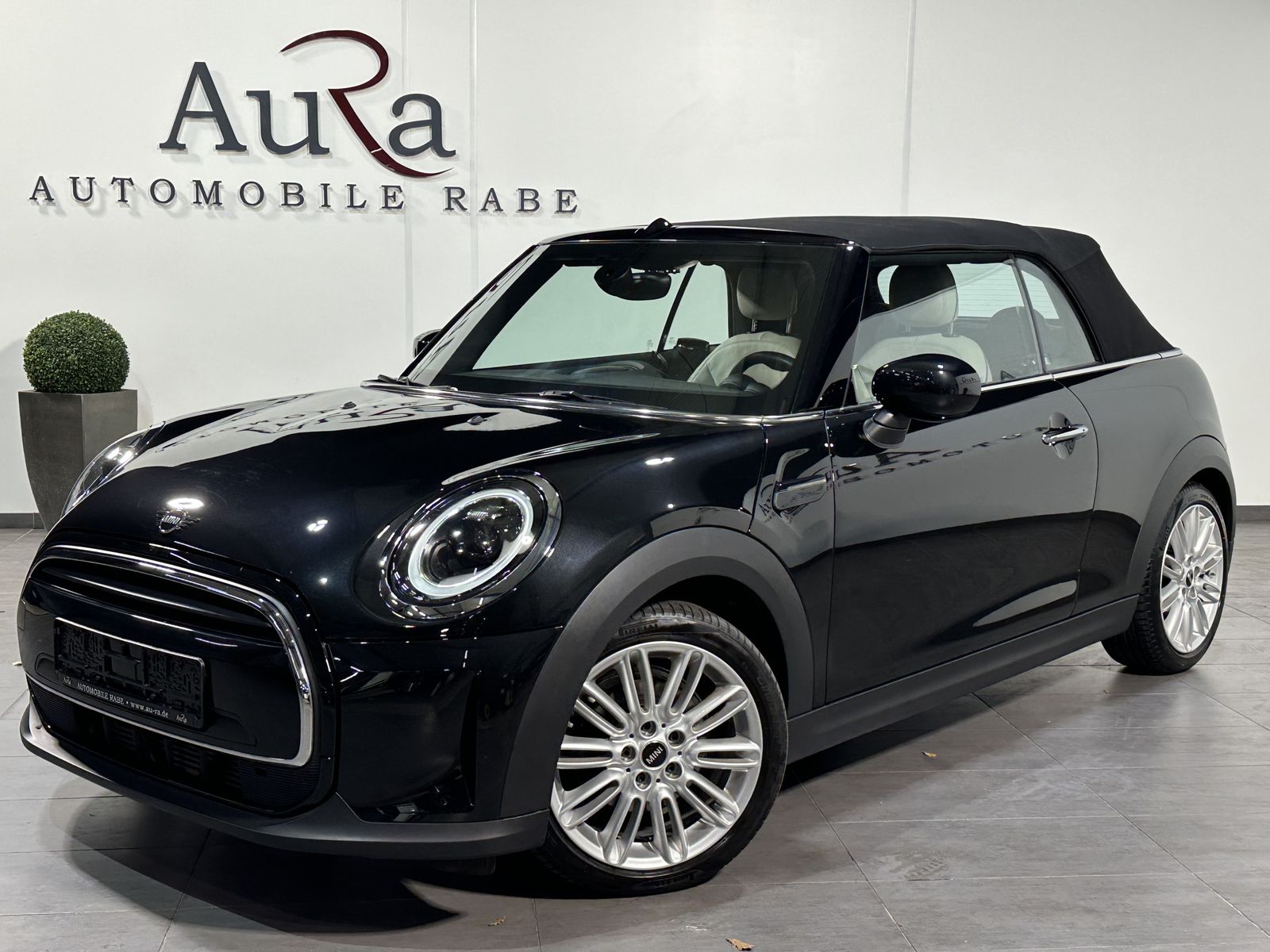 Fahrzeugabbildung MINI Cooper Cabrio MINI Yours Trim Aut. NAV+LED+17ZO