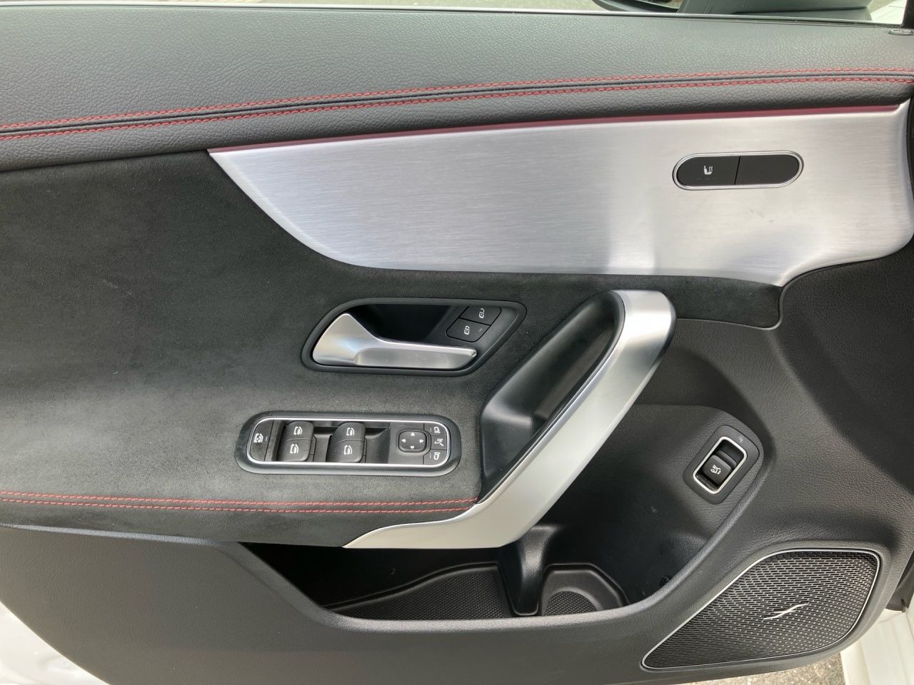 Fahrzeugabbildung Mercedes-Benz CLA 45 S 4M+ AMG SB Night+Pano+HUD+Burmester+360
