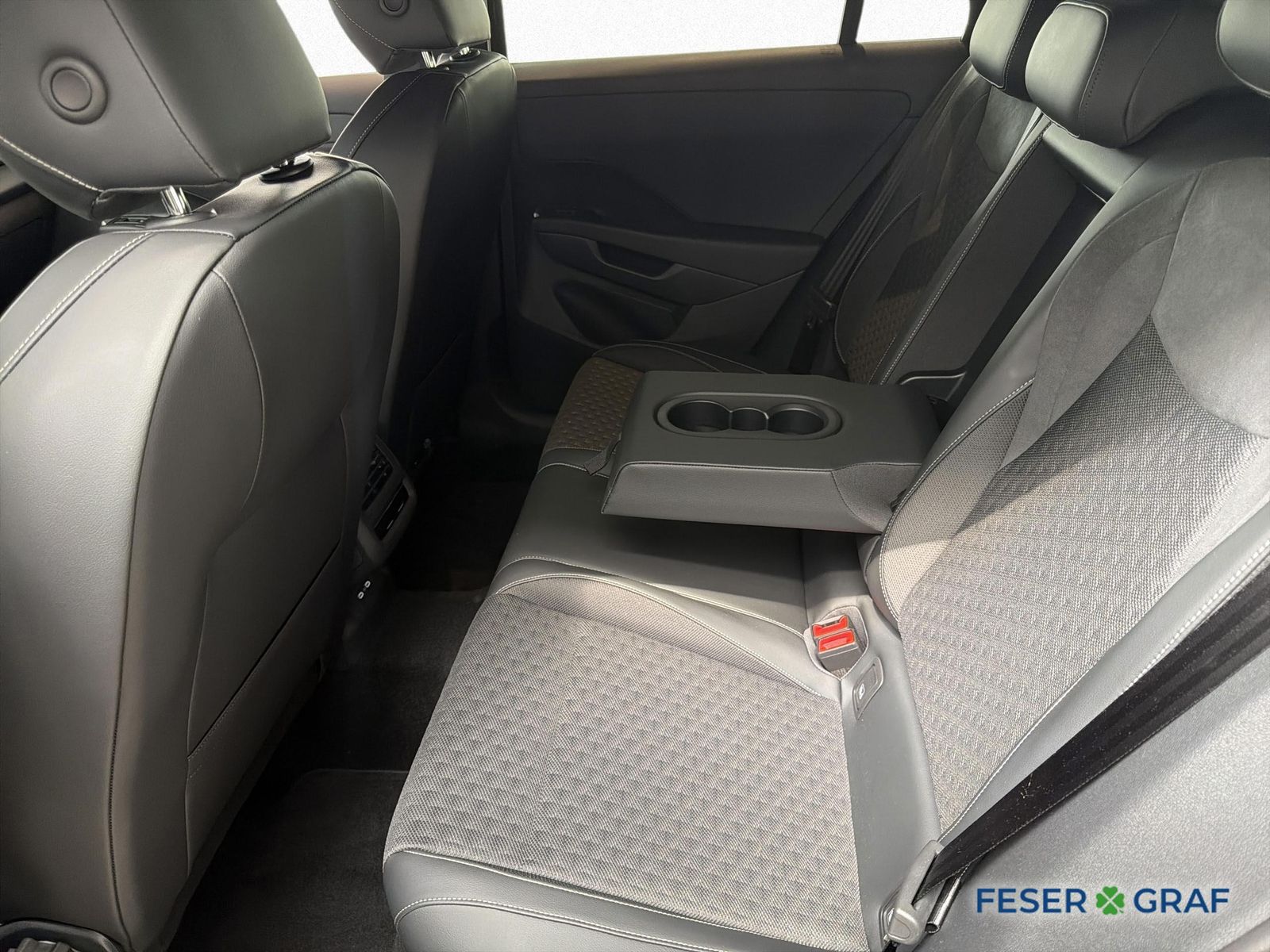 Volkswagen T-Roc - Bild 13