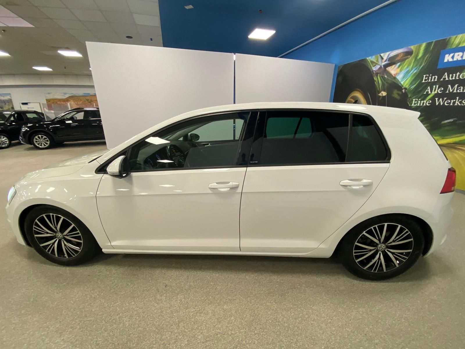 Fahrzeugabbildung Volkswagen Golf 2.0 TDI Allstar BMT KLIMA+NAVI+SITZHEIZ+PDC