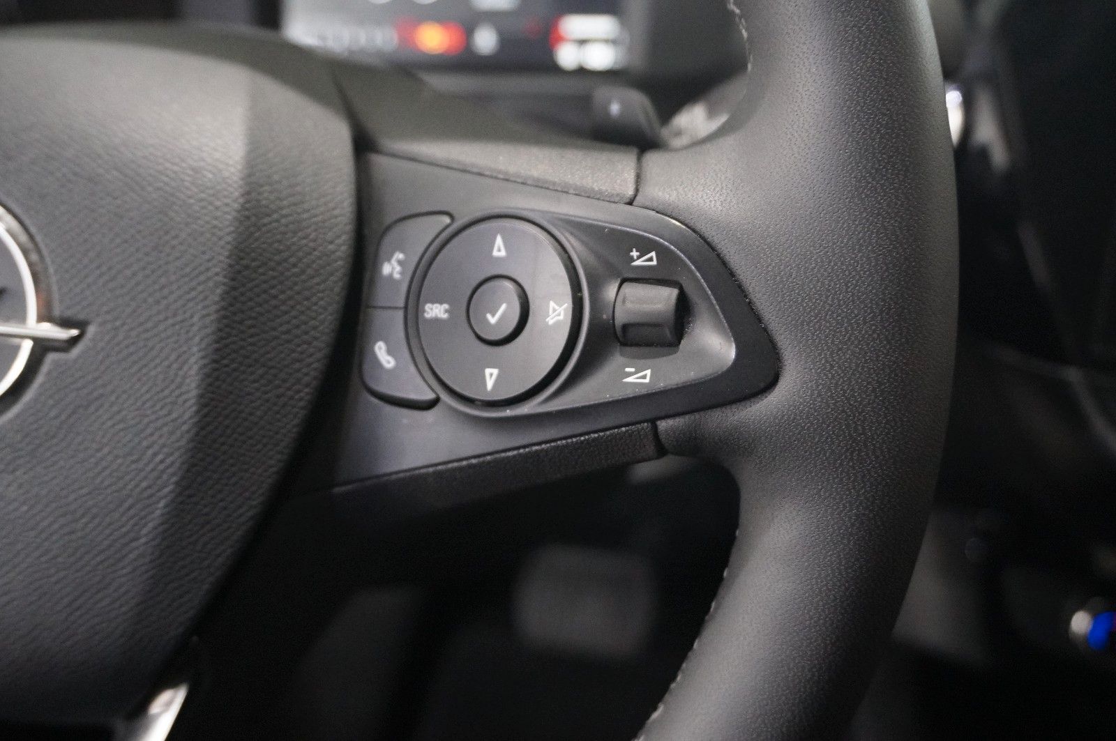 Fahrzeugabbildung Opel Corsa F 1.2T ELEGANCE NAVI/LED/KAMERA/SPORT/DAB+