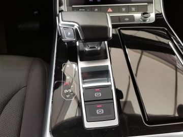 Audi Q8 - 12