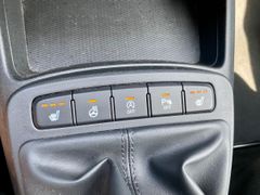 Fahrzeugabbildung Hyundai i10 1.0 SHZ KLIMA ALLWETTERREIFEN PDC RADIO USB