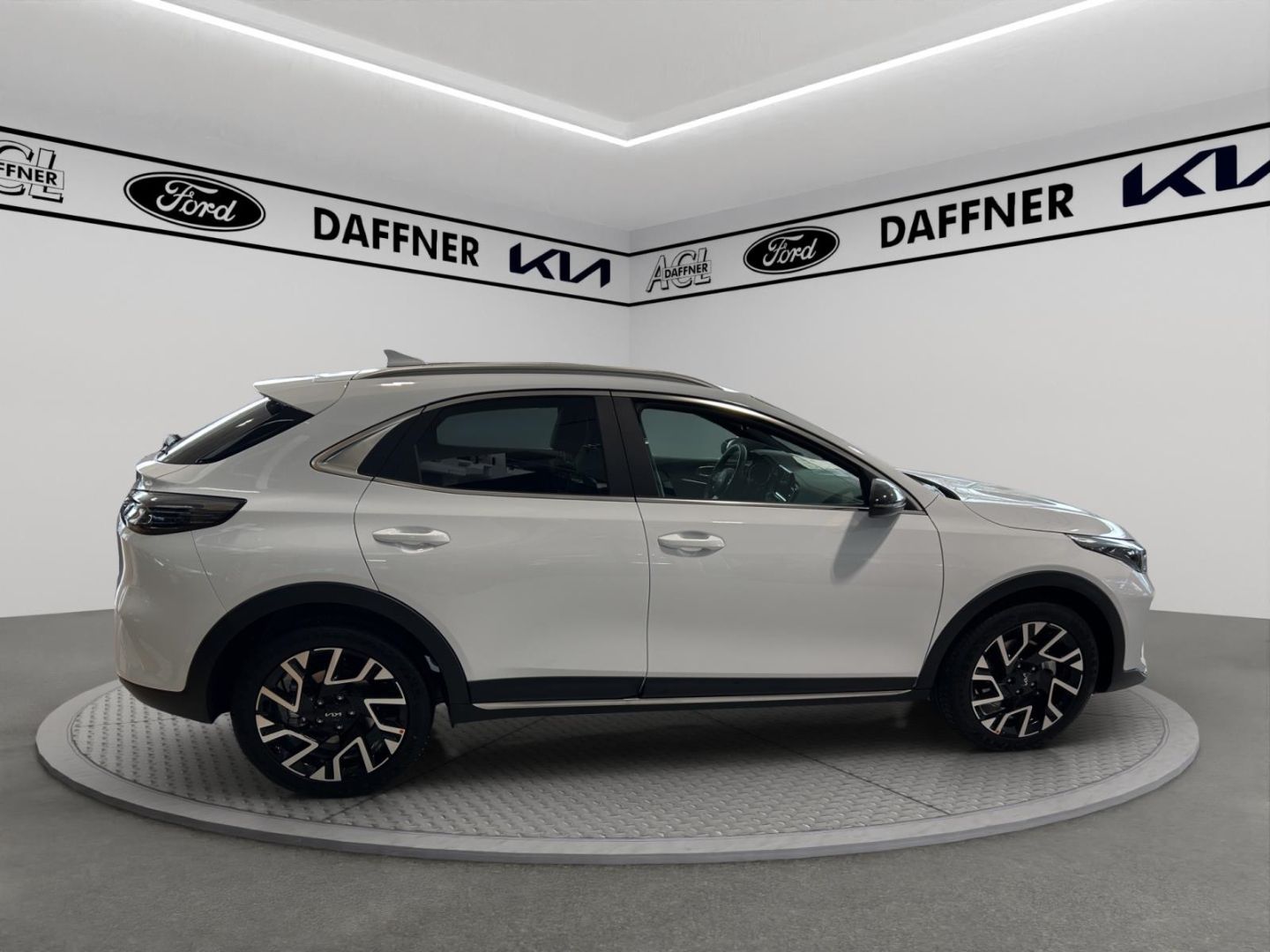 Fahrzeugabbildung Kia XCeed 1.6 T-GDI 150 PS DCT7 Nightline