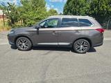 Mitsubishi Outlander 2.2 4WD Automatik  7 Sitzer - Mitsubishi Outlander mit Diesel-Antrieb: Allradantrieb, Geländewagen, Automatik, 2.2