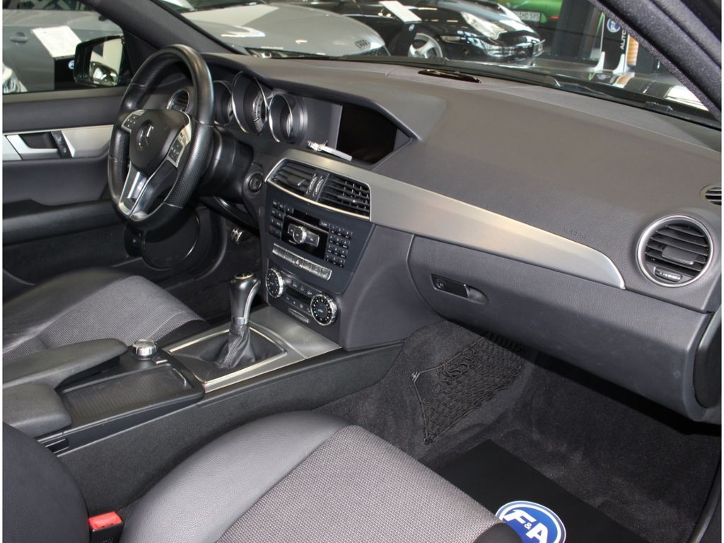 Fahrzeugabbildung Mercedes-Benz C 200 CGI AMG Line 2.Hand+H&K+Comand