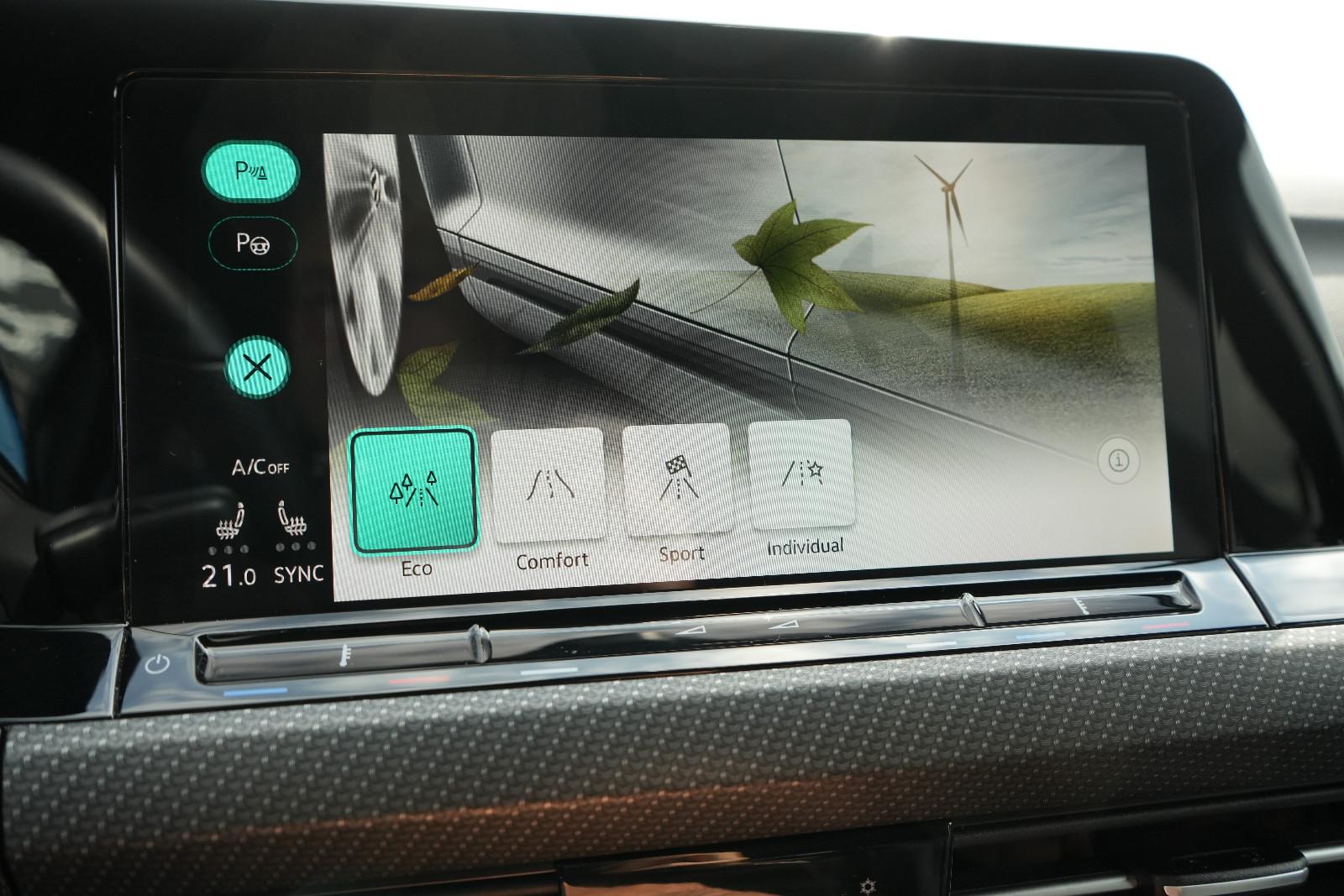 Volkswagen Golf VIII Lim. R-Line eTSI LED LHZ ACC DCC, миниатюра 21