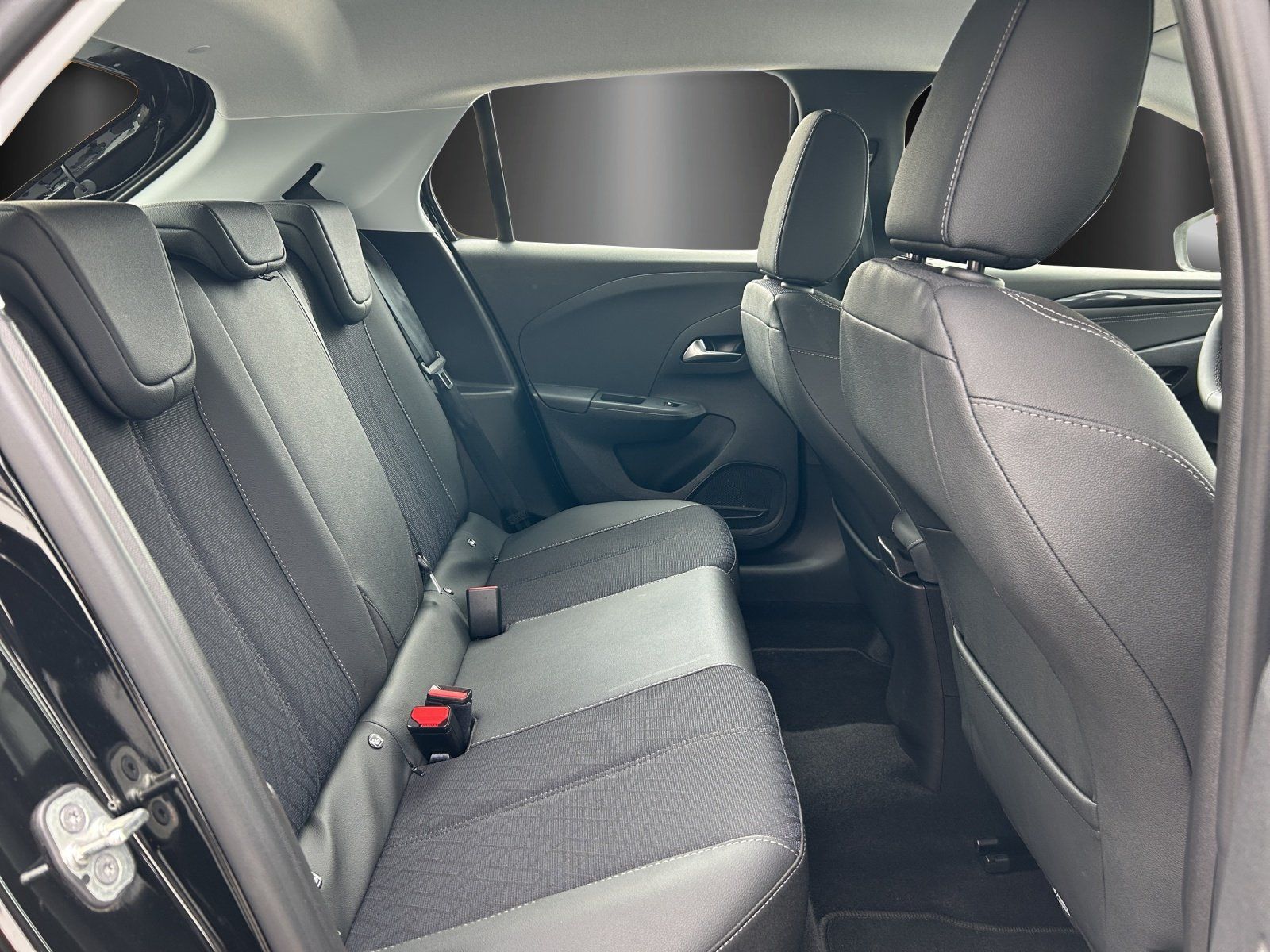 Fahrzeugabbildung Opel Corsa F 1.2 Turbo Elegance Aut./LED/PDC/SHZ/GRA/