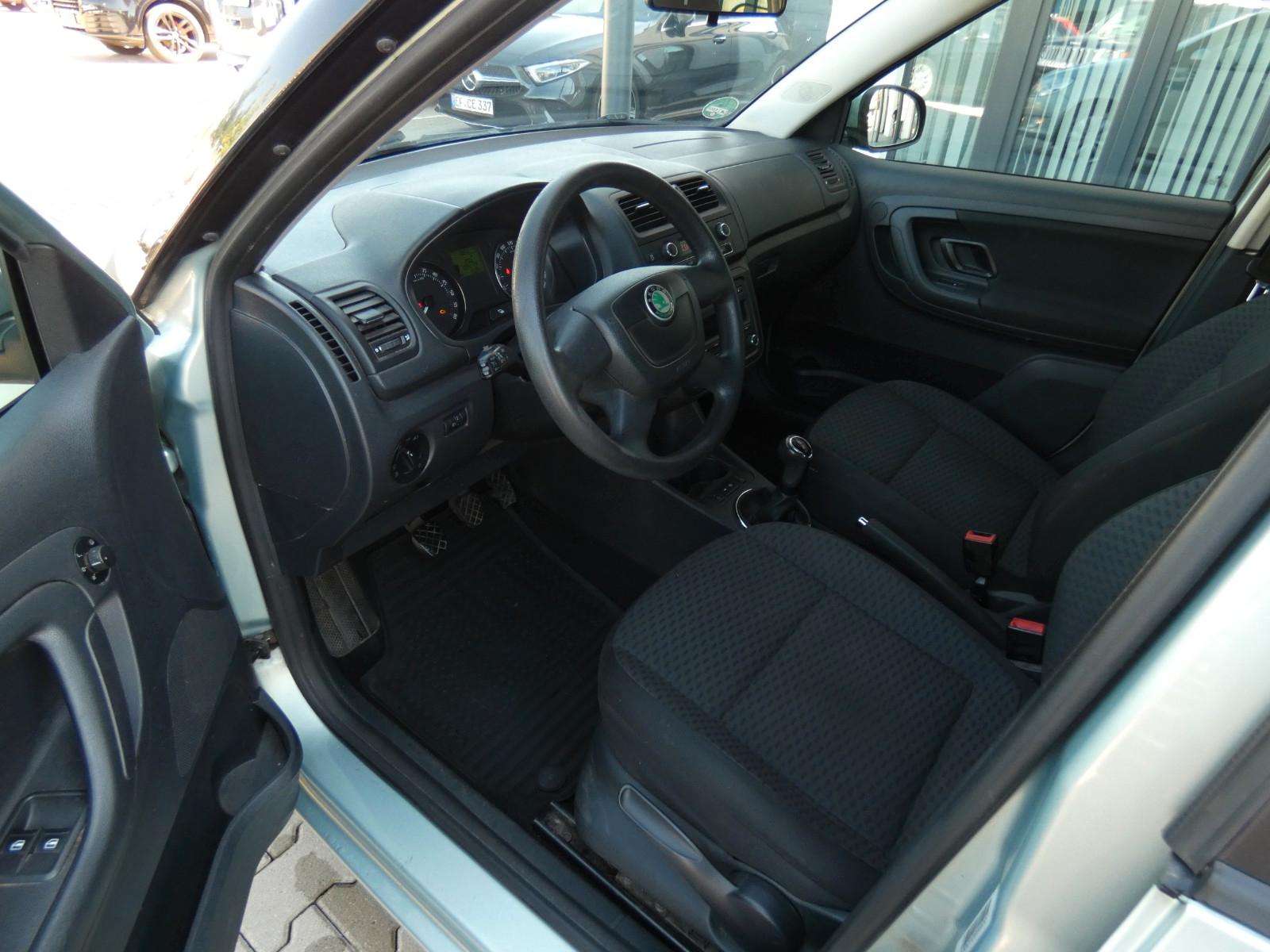 Skoda Fabia 2011 — photo 5