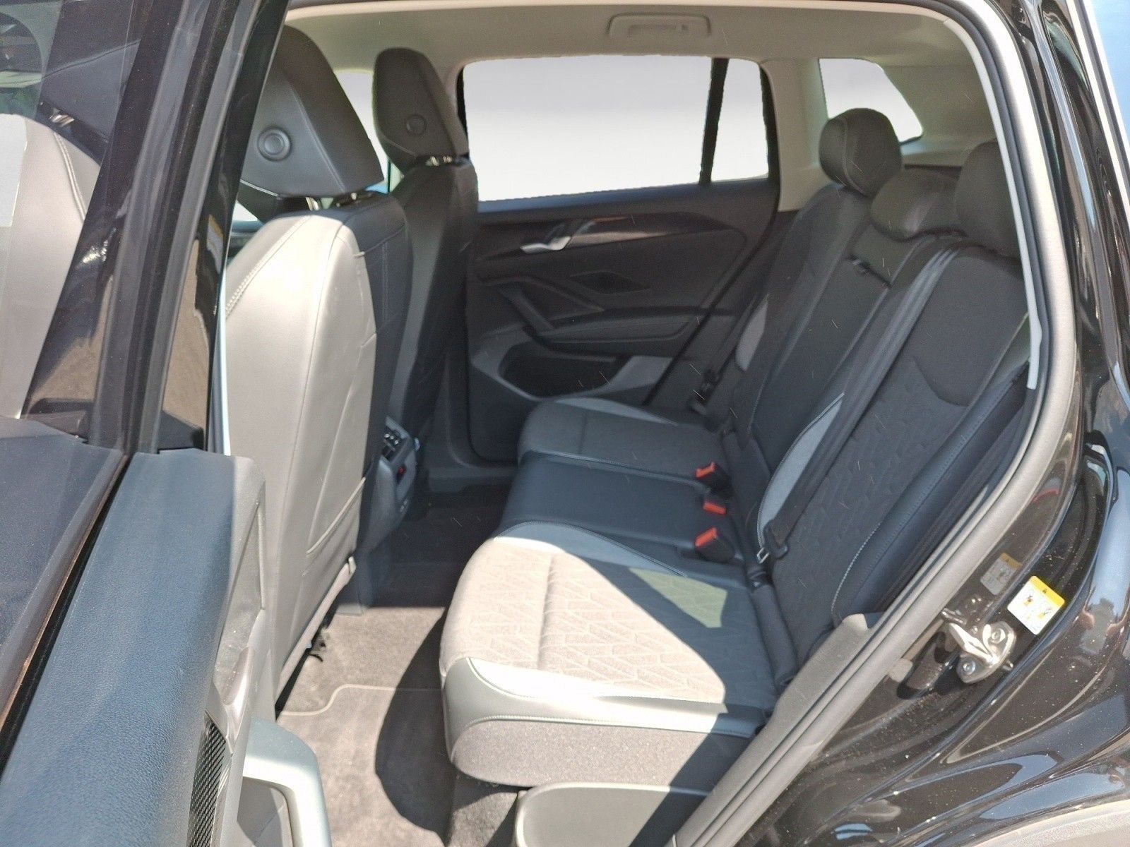 Volkswagen Tiguan - Bild 9