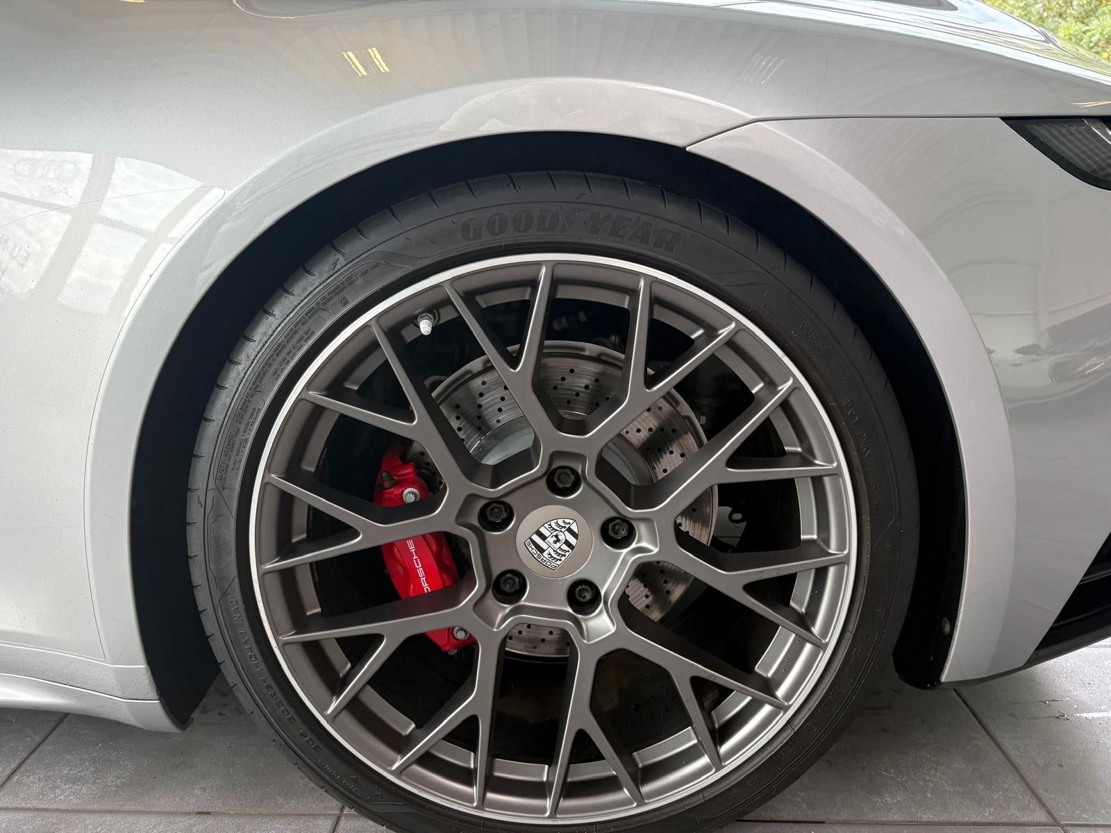 Fahrzeugabbildung Porsche 911 Carrera 4S Sport Design VollAusst.