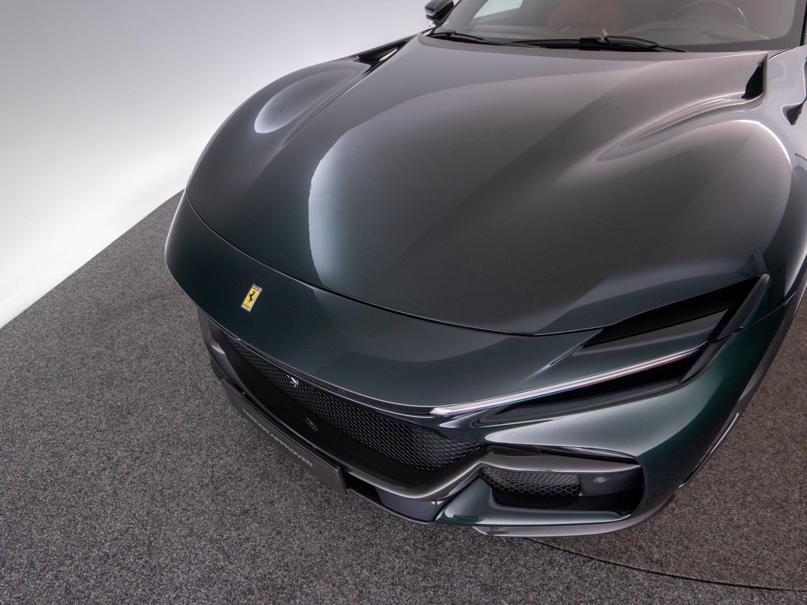 Ferrari Purosangue foto 15