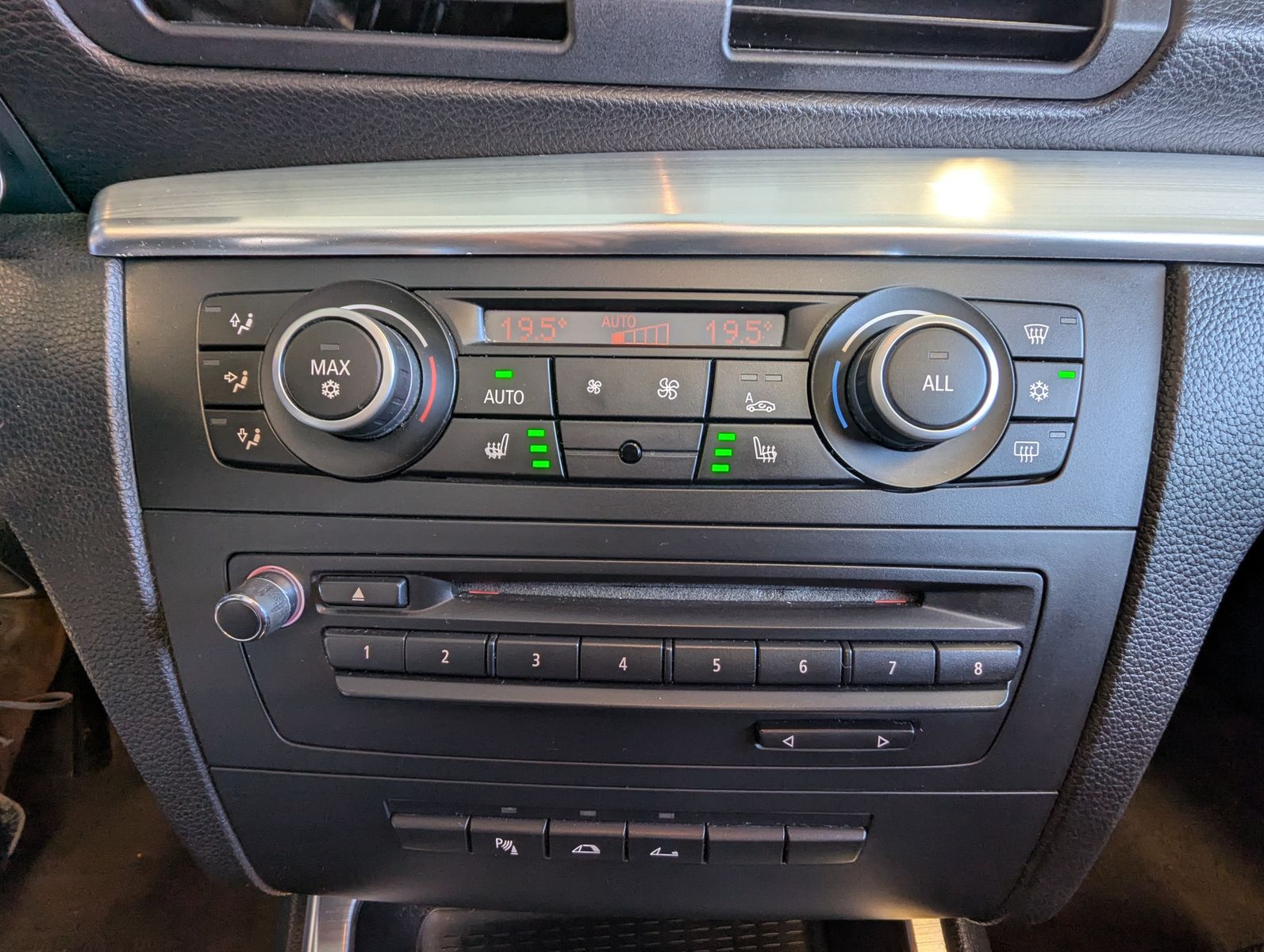 BMW 123 d M-Sport-Paket Navi T-Leder Sitzheizung - Image 24