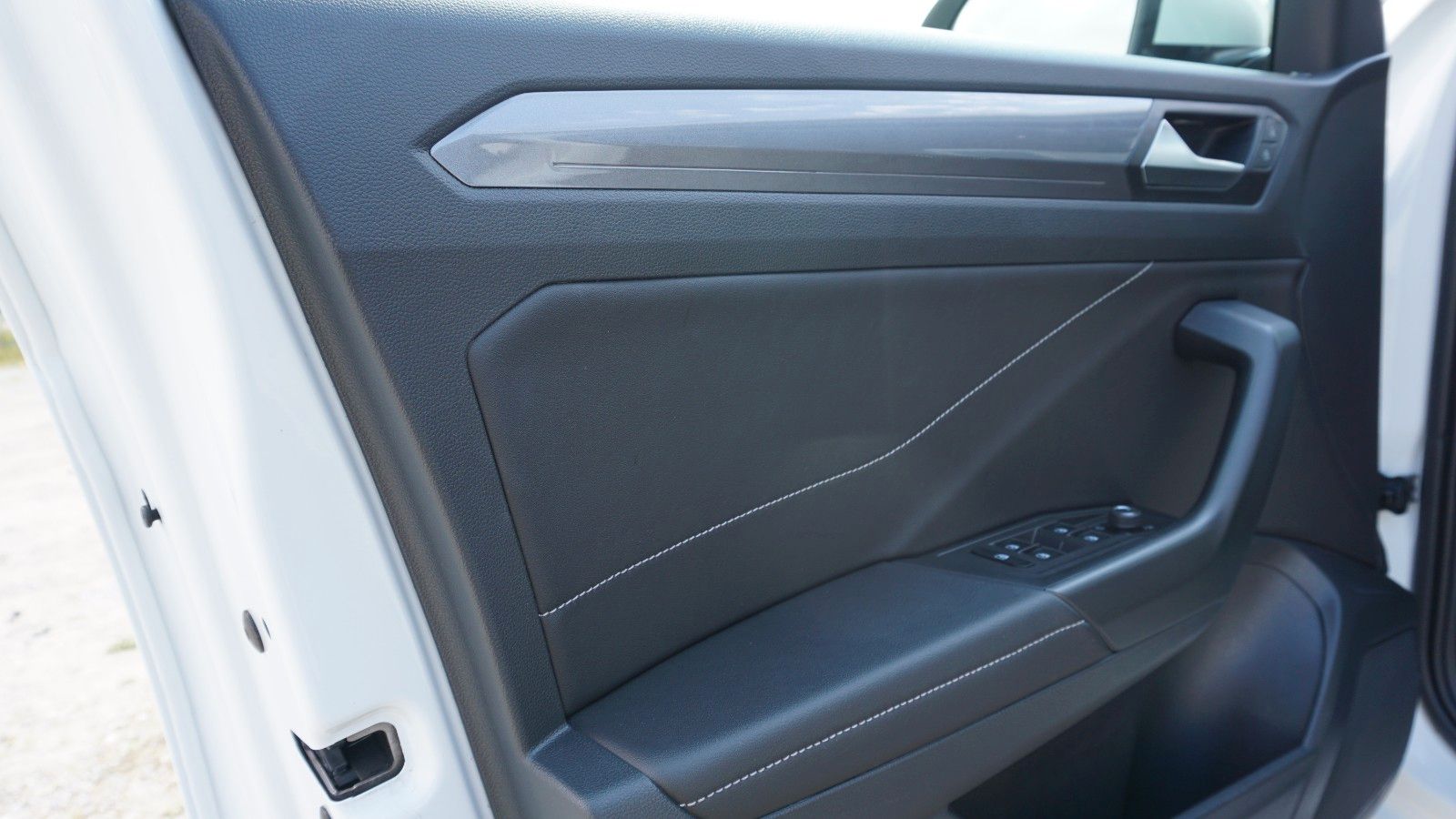 Fahrzeugabbildung Volkswagen T-Roc Style,DSG,Alcantara,LED Plus,Navi,IQ.Light