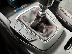 FORD Kuga 2.0 M-Hybrid ST-Line X*