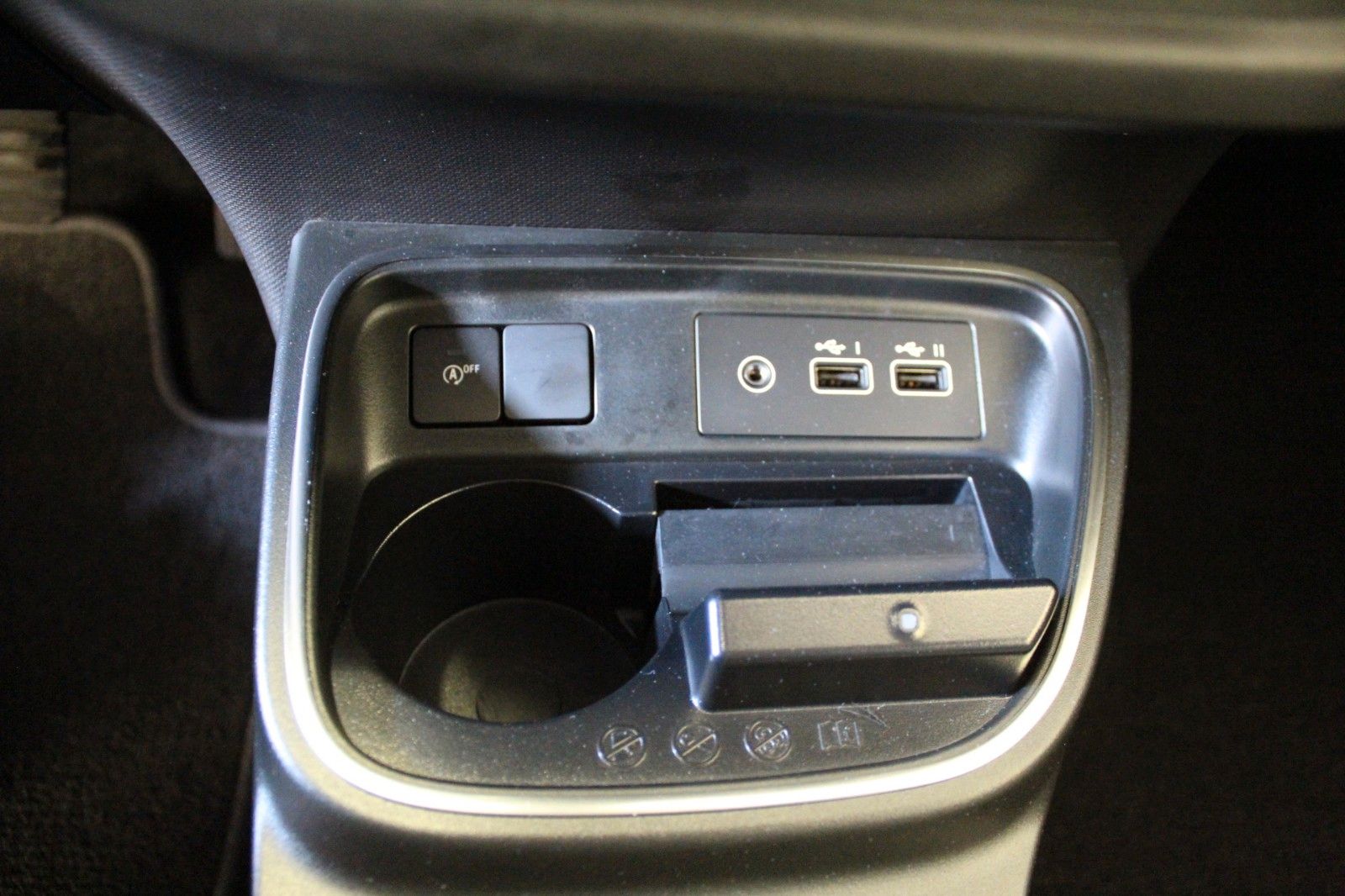 Fahrzeugabbildung Renault Twingo SCe 65 Urban Night *Easy Link*Sitzheizun*