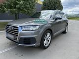 Audi Q7 3.0 TDI quattro tiptronic - - Behindertengerechte Audi Q7