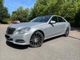 Mercedes-Benz E 250 CDI BlueEFFICIENCY AVANTGARDE AVANTGARDE - Mercedes-Benz E 250 aus 2010: Cdi