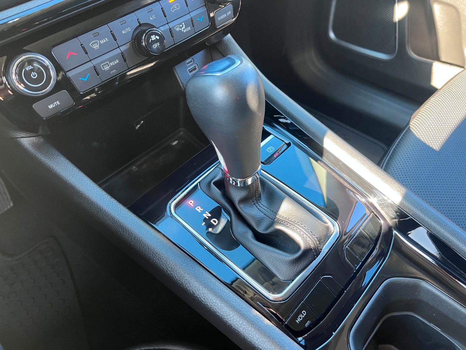 Fahrzeugabbildung Jeep Compass Summit Mild-Hybrid FWD Navi elektr. uvm