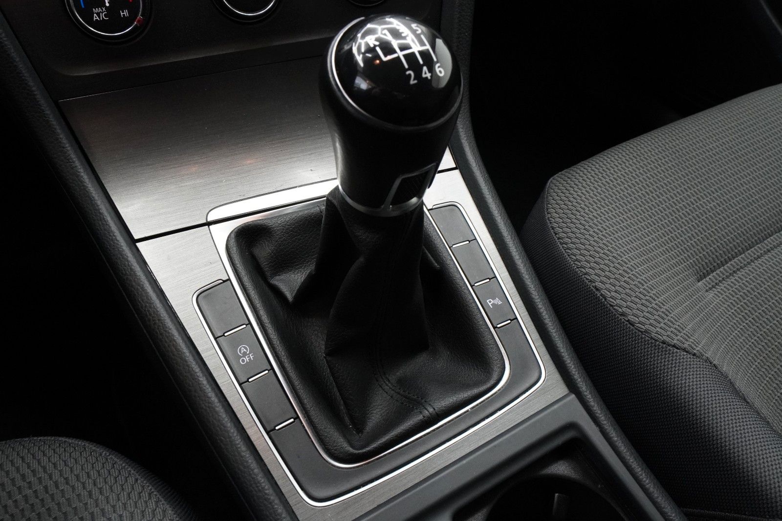 Fahrzeugabbildung Volkswagen Golf VII Lim. Comfortline BMT