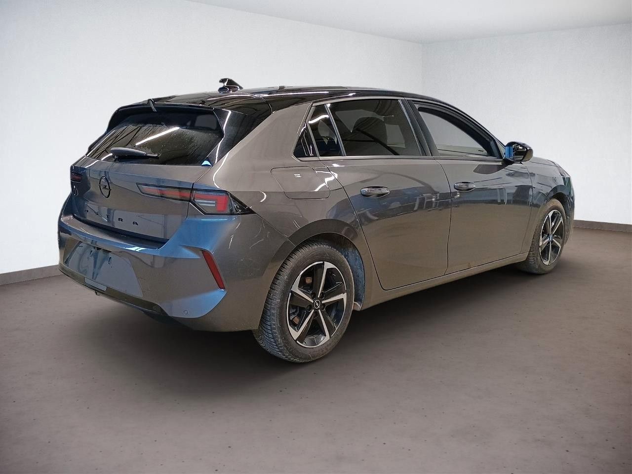 Fahrzeugabbildung Opel Astra L Lim. 1.2T GS LINE NAVI/LED/KAMERA/SH/DAB