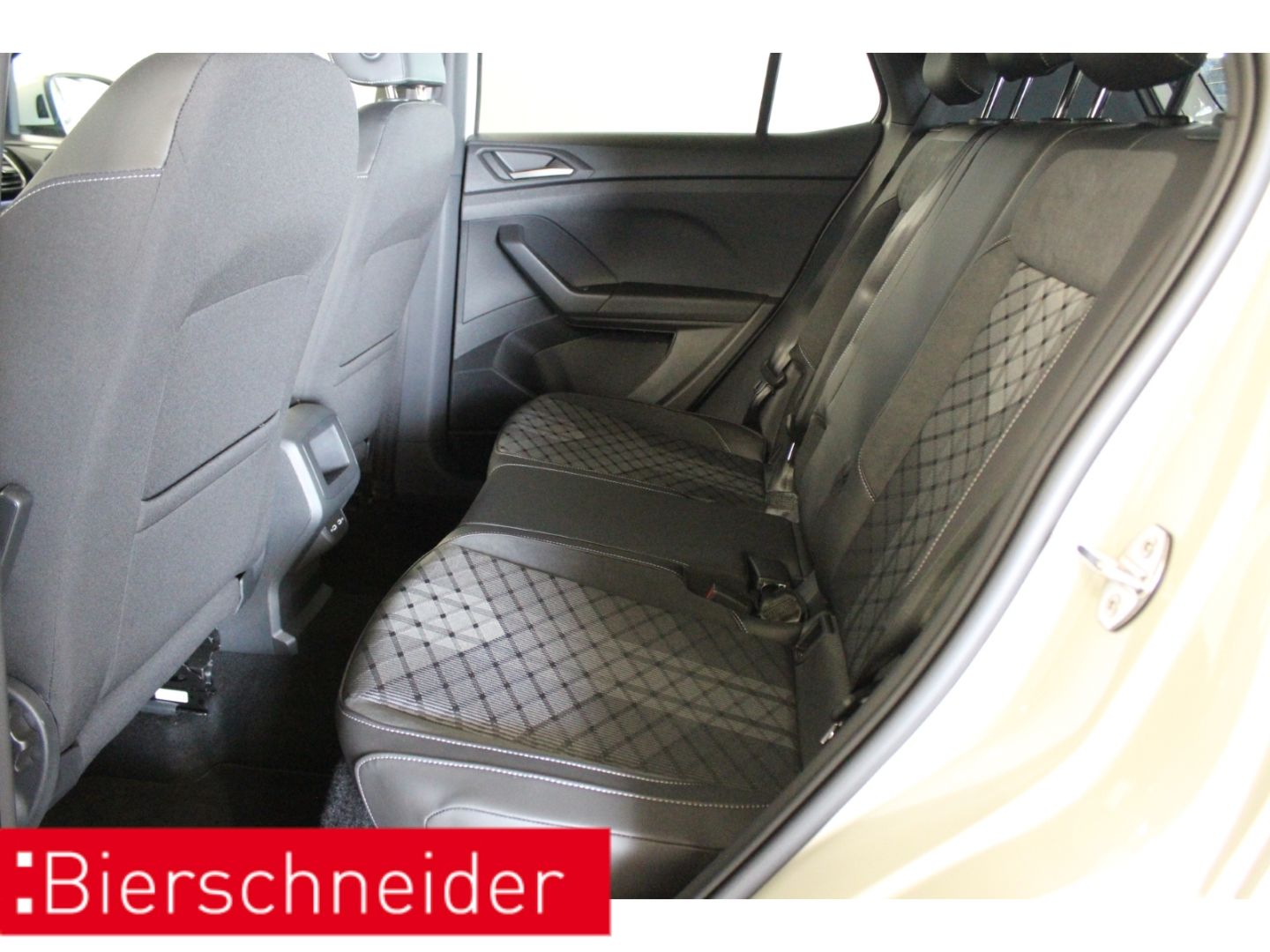Volkswagen T-Cross - Bild 10