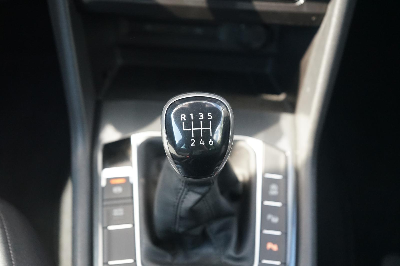 Volkswagen Tiguan 1.5 TSI Active LED Navi ACC Totwinkel AHK, миниатюра 14