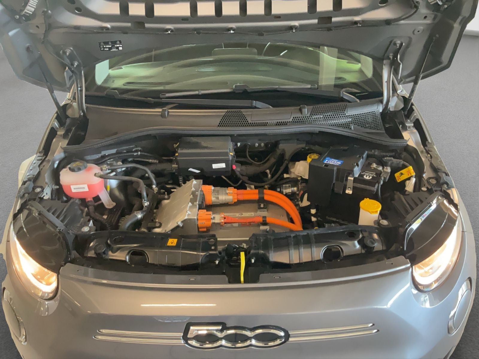 Fahrzeugabbildung Fiat 500e Action Radio + Winter Paket