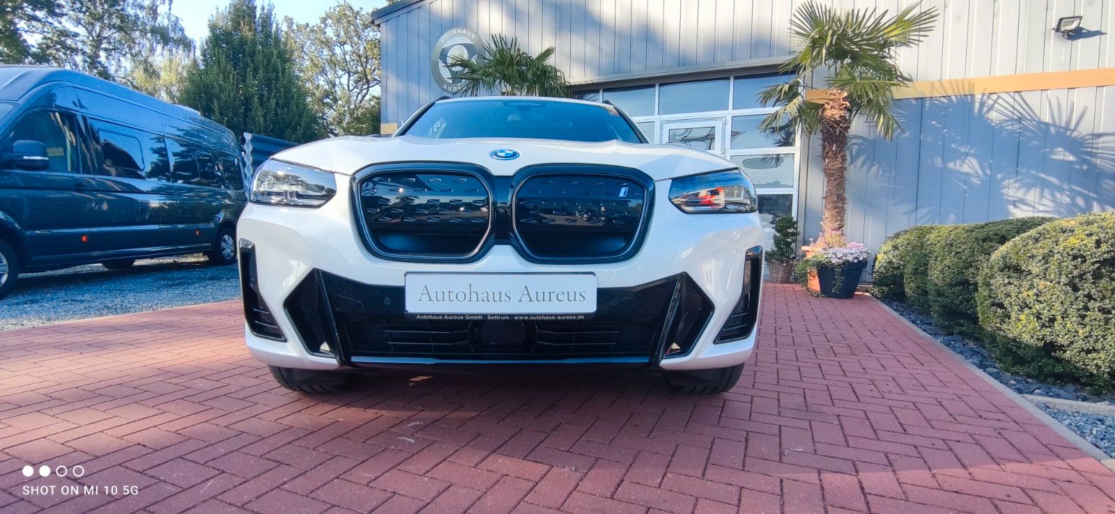 BMW iX3 Impressive M Sport foto 2
