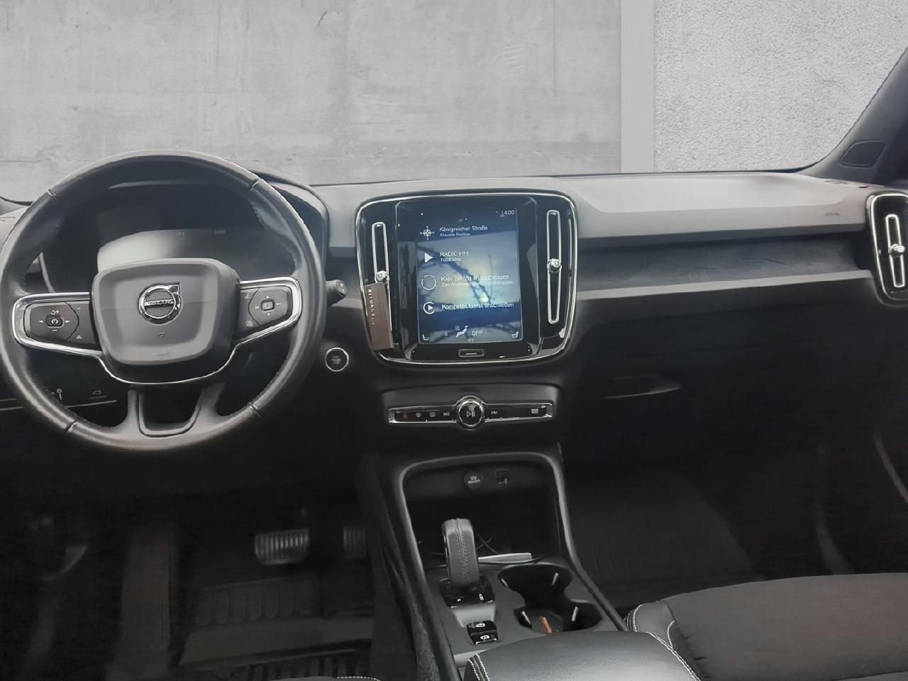 Fahrzeugabbildung Volvo Momentum Pro 2WD