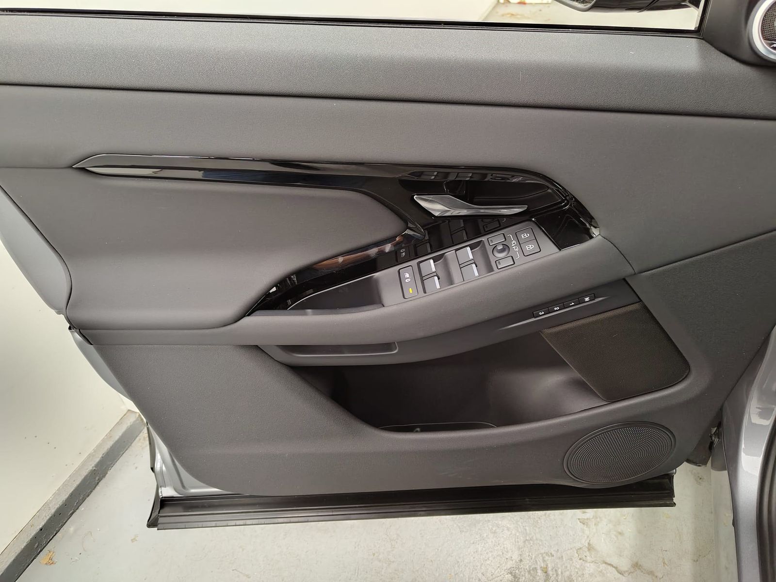 LAND ROVER Range Rover Evoque  D200 Dynamic SE Winter Pano – Bild 30