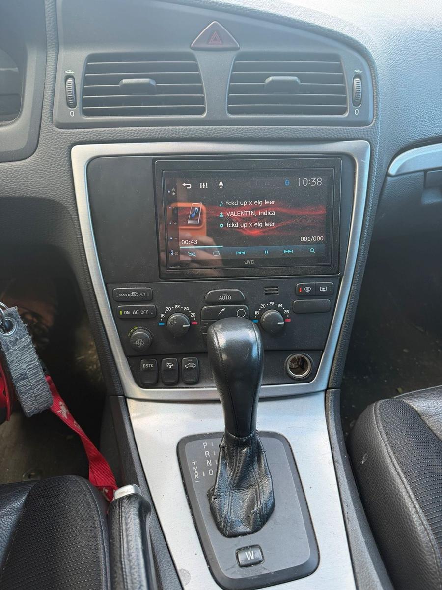 Volvo V70 2006 — photo 6