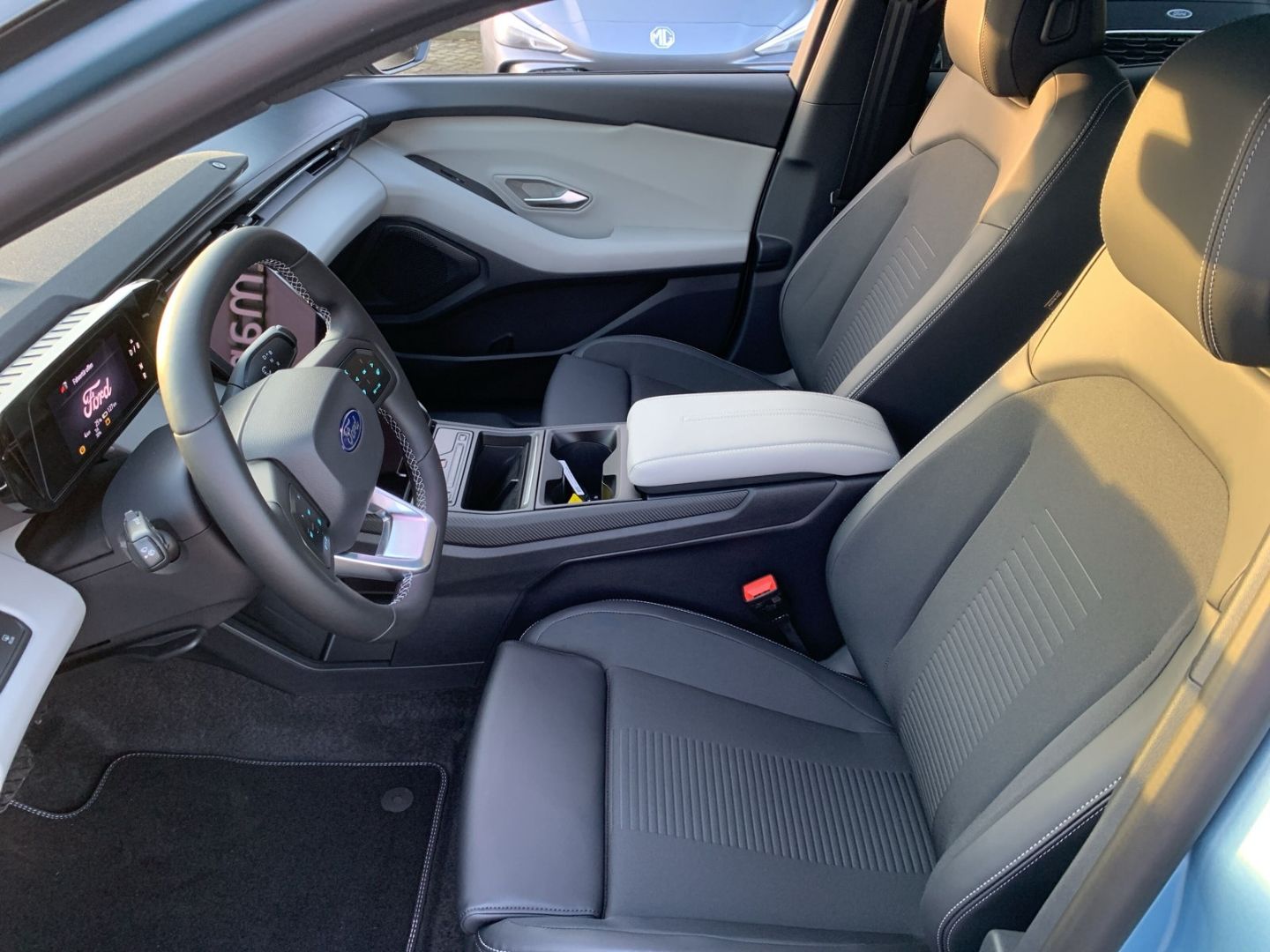 Ford Explorer - Bild 11