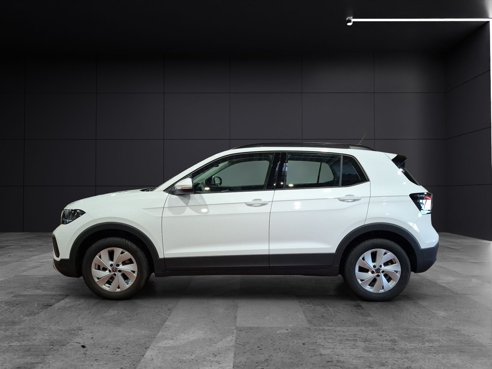 Fahrzeugabbildung Volkswagen T-Cross TSI Life LED AID ACC APP SH PDC LM