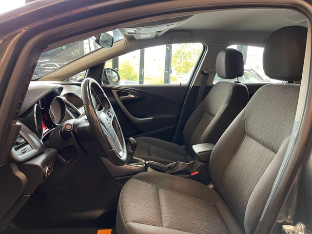 MYAUTOCENTER – Gebraucht- und Jahreswagen mit Werkstattservice in Pfaffenhofen Opel Astra J Lim. 5-trg. Selection *Klima*Navi*SHZ*