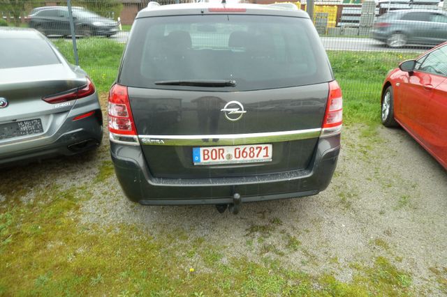 Opel Zafira 1.8 Family Plus