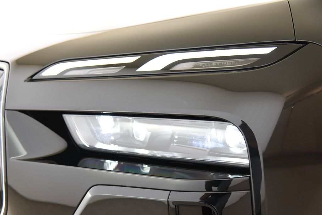 BMW 740