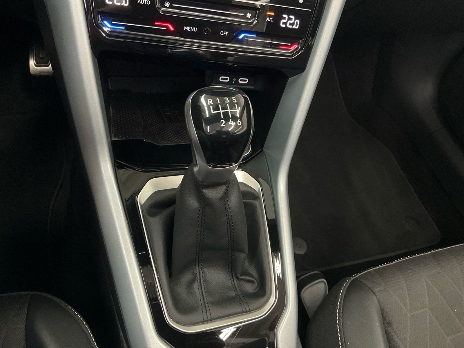 Volkswagen T-Roc - Bild 15
