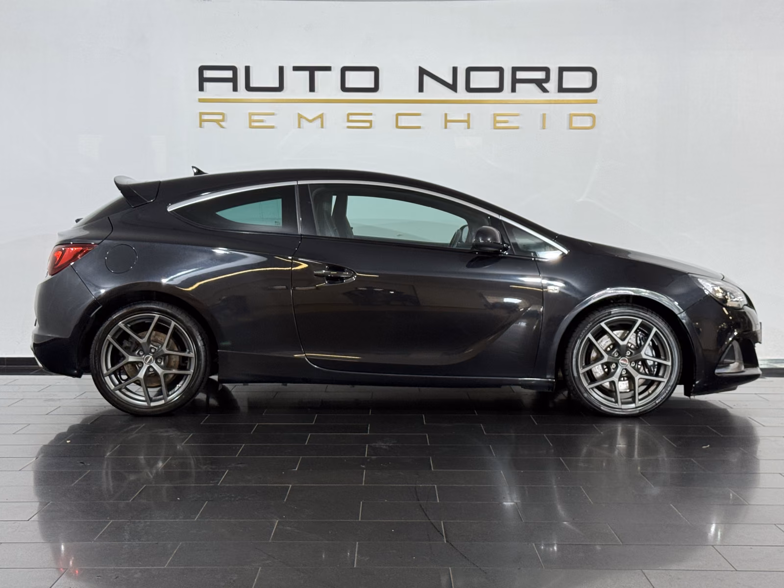 Opel Astra OPC *Schale*Navi*Sitzhzg*Bi-Xenon*