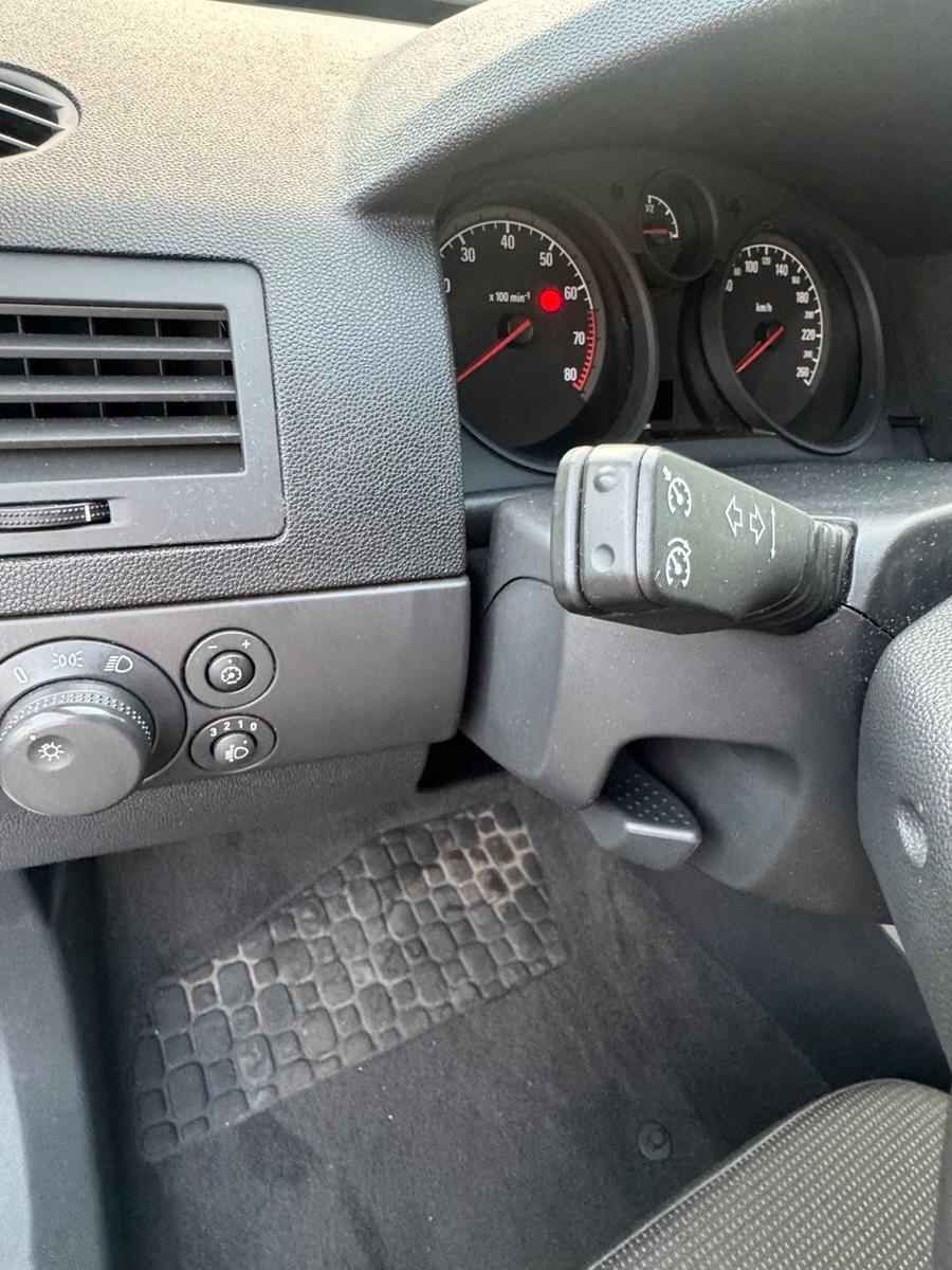 Opel Astra 2008 — photo 13