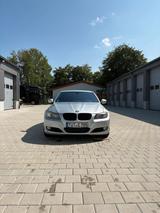 BMW E90 325d LCI - BMW 325 aus 2008: 325d