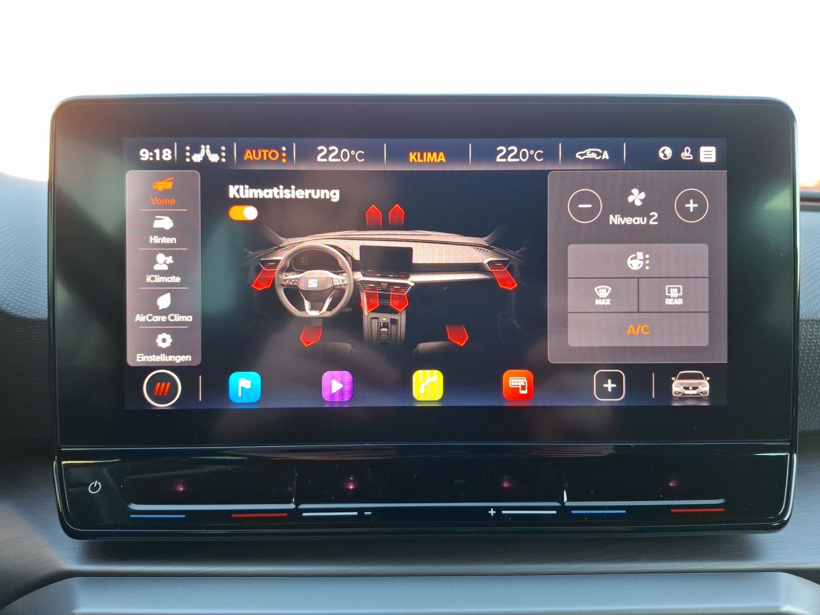 Fahrzeugabbildung SEAT Leon TSI FR LED Navi ACC Park-Assist SH