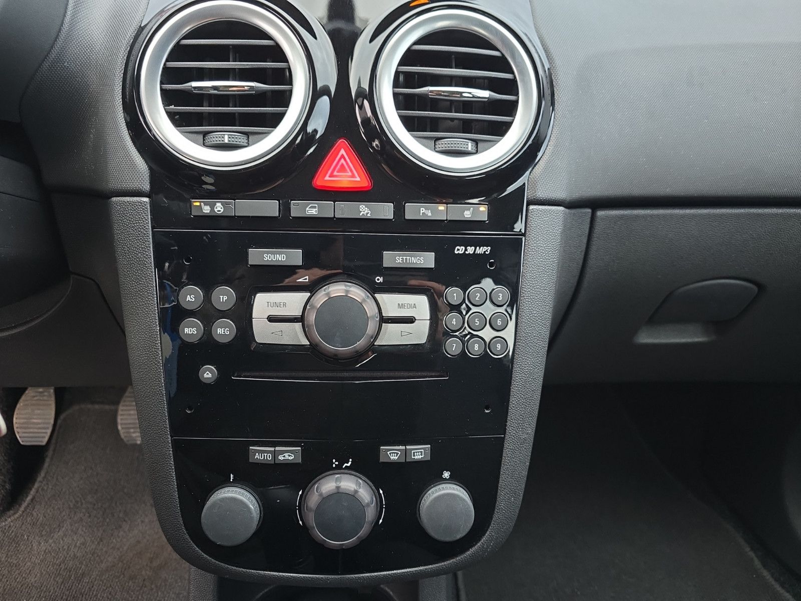 Fahrzeugabbildung Opel Corsa D Energy+Tempomat+SHZ+HU +Service NEU