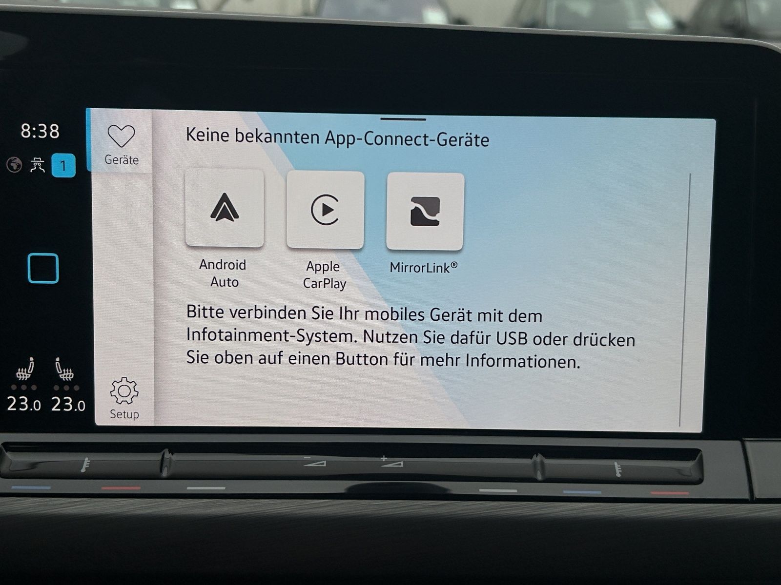 Fahrzeugabbildung Volkswagen Golf VIII Variant Style eTSI DSG LED+ ACC SH LRH